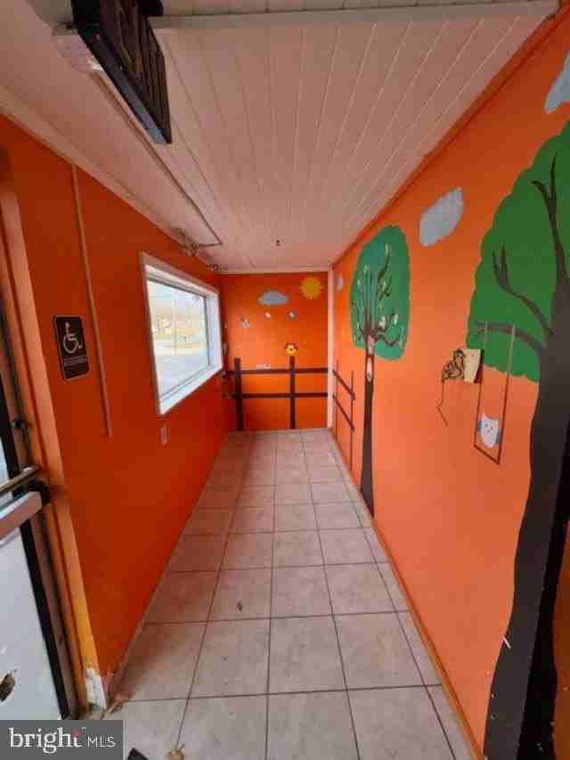 1092 W Lincoln Hwy - Photo 5 of 14