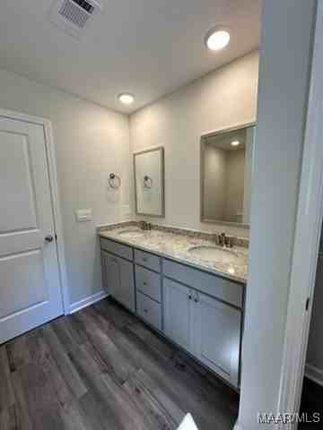 220 Laila Way - Photo 6 of 39