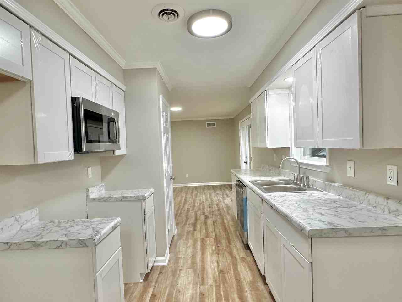 3756 Vanderwood Dr - Photo 3 of 20