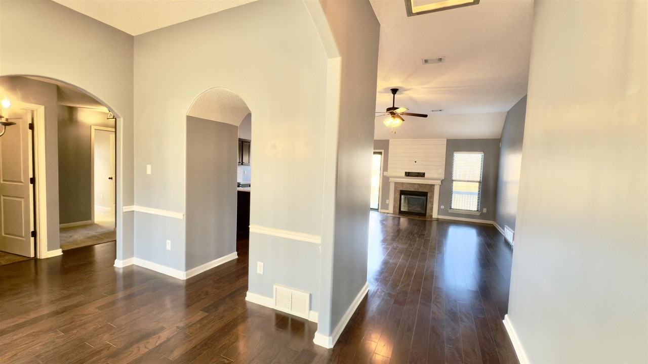 5110 Oliver Grove Ln - Photo 3 of 18