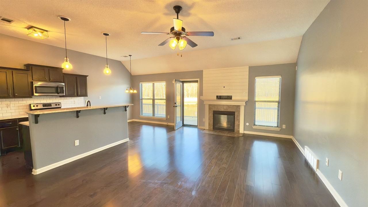 5110 Oliver Grove Ln - Photo 5 of 18