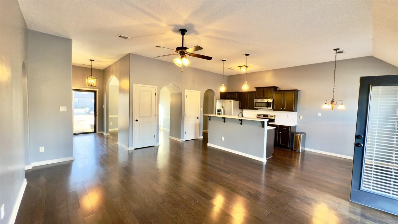 5110 Oliver Grove Ln - Photo 6 of 18