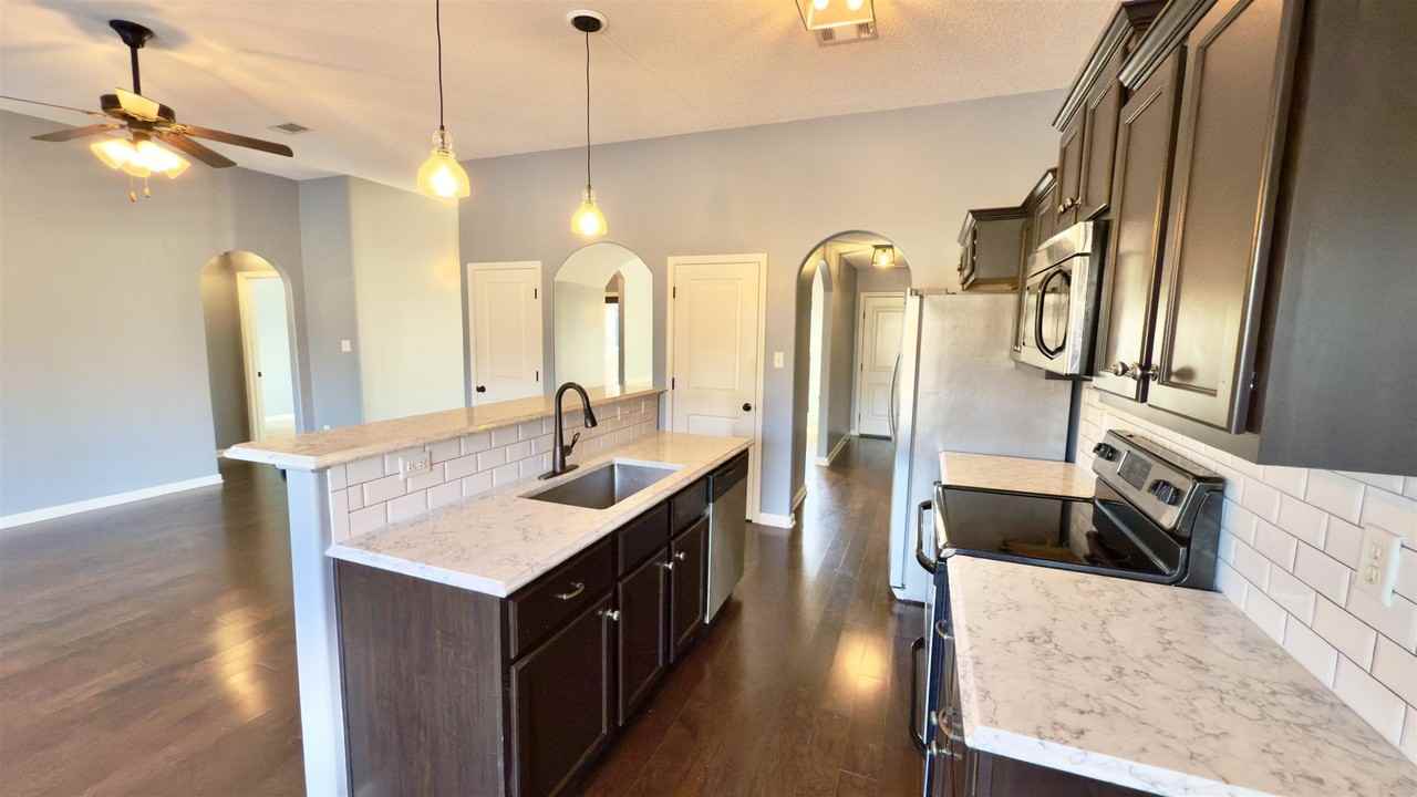 5110 Oliver Grove Ln - Photo 7 of 18