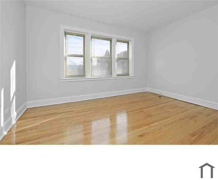 10322 S Walden Pkwy #1A - Photo 5 of 8