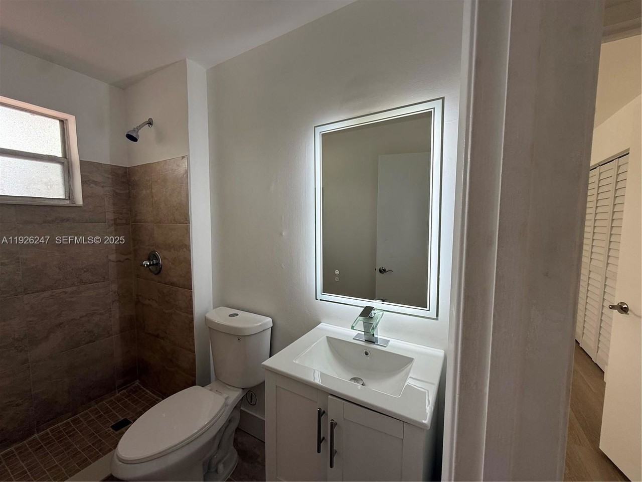 Woodgate Ct - Photo 6 of 8