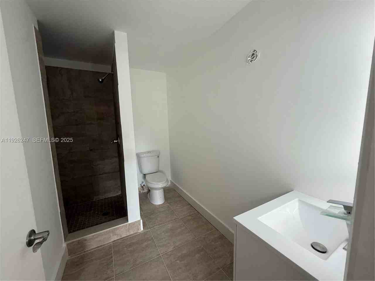 Woodgate Ct - Photo 7 of 8