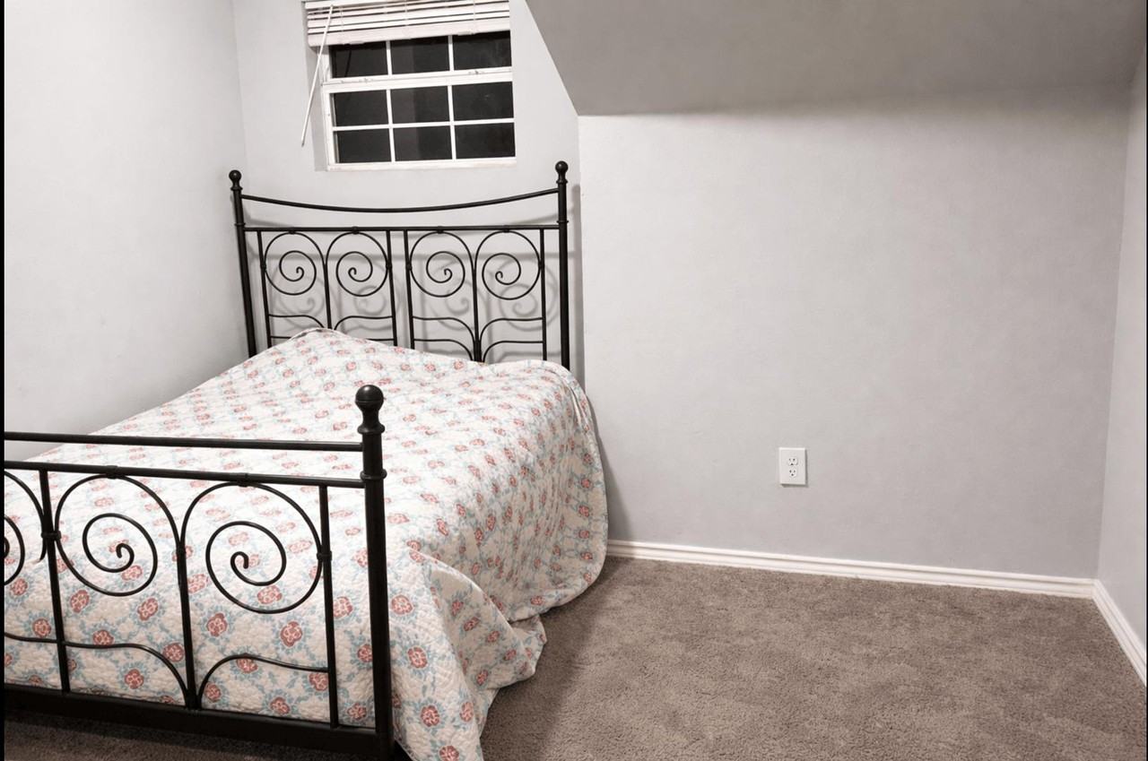 Thrushwood Ln - Photo 5 of 7