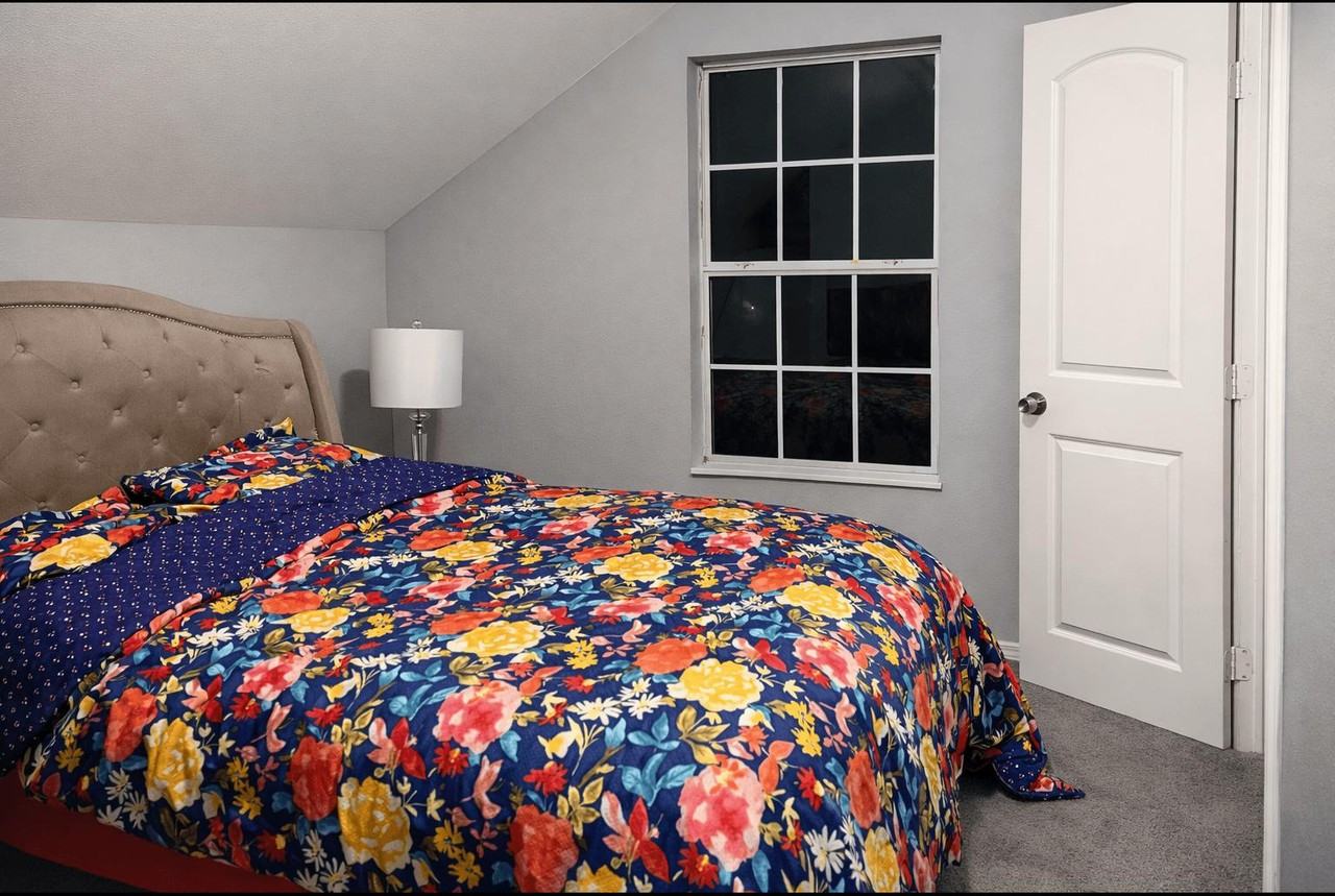 Thrushwood Ln - Photo 6 of 7