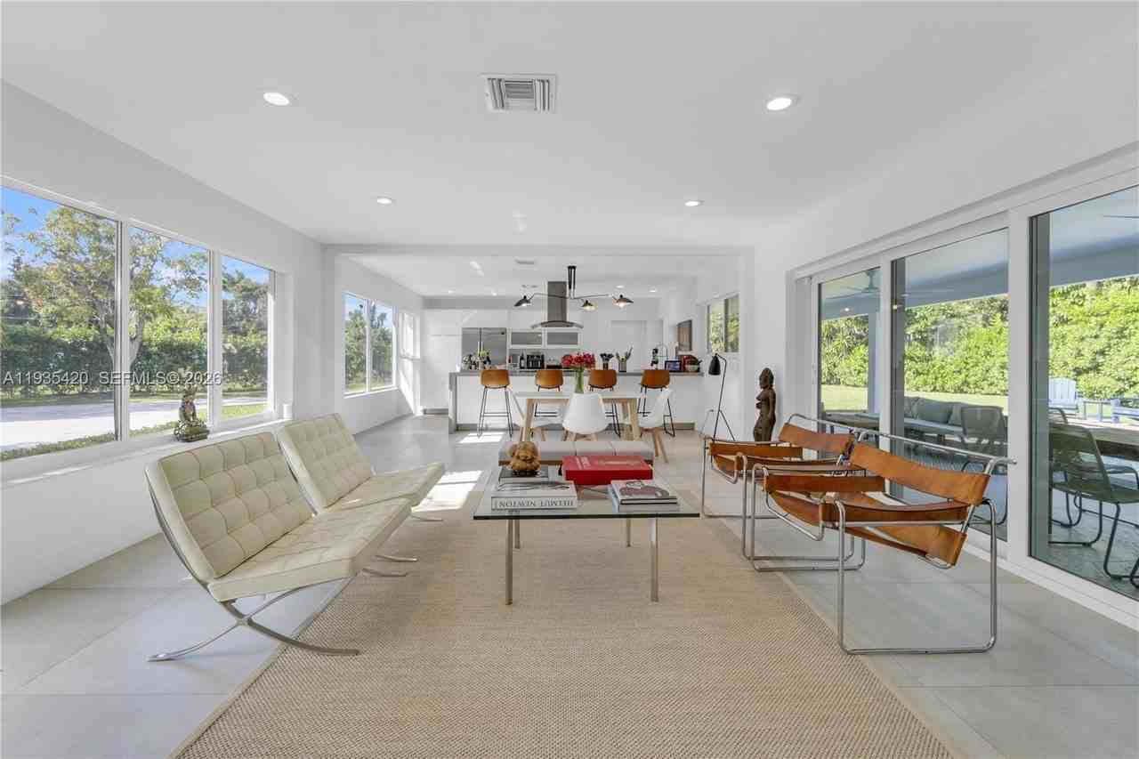 7465 Sw 135th St - Photo 6 of 49