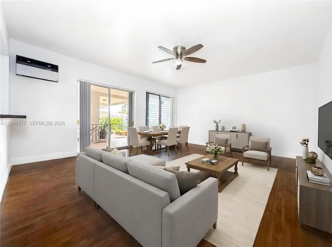 1316 Ne 105th St #202 - Photo 3 of 19