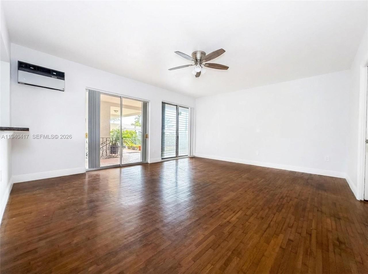 1316 Ne 105th St #202 - Photo 6 of 19