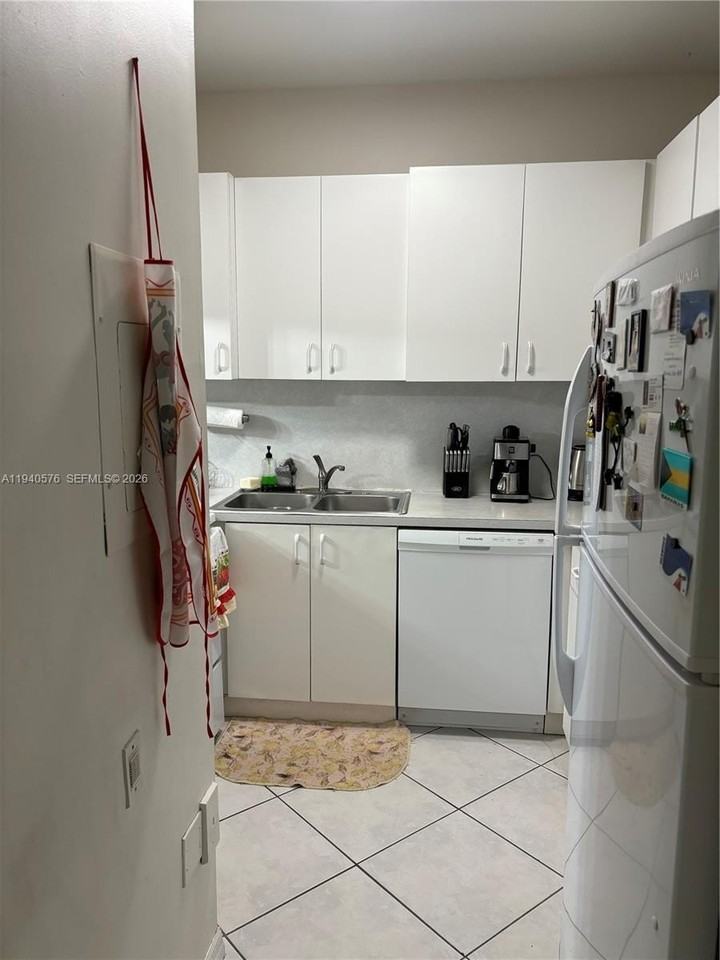 12645 Sw 91st St #201-4 - Photo 4 of 8