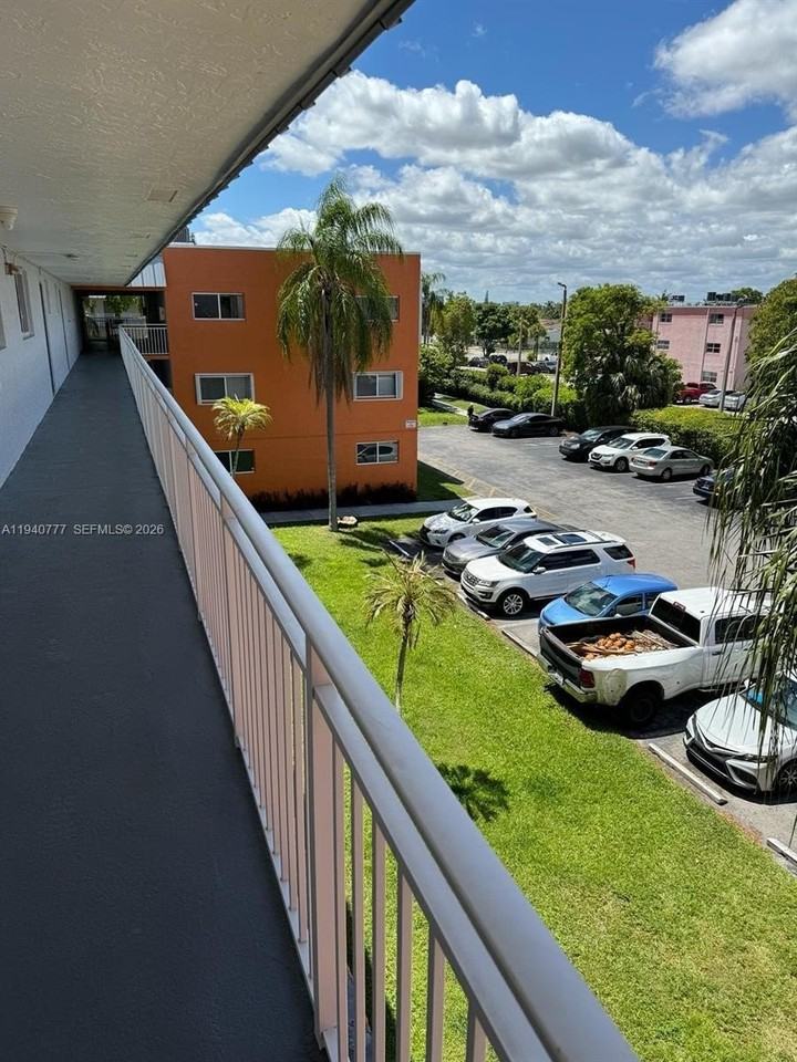 11307 Sw 200th St #310B - Photo 4 of 14
