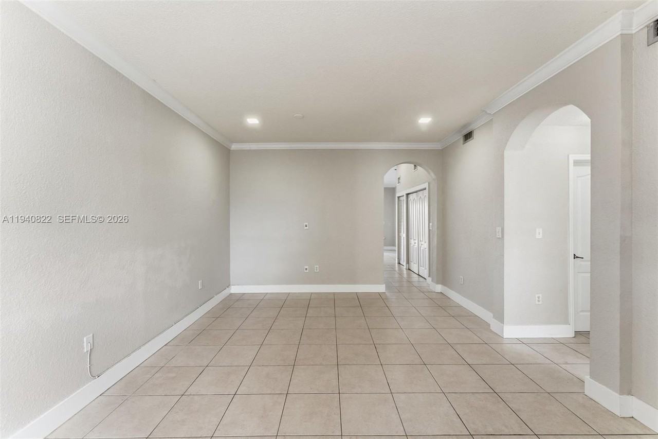 13755 Sw 169th Ter - Photo 6 of 15