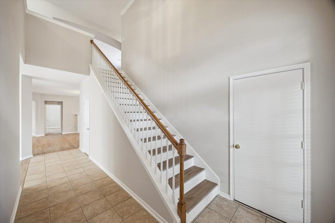 15315 Streetcar Ct - Photo 3 of 34