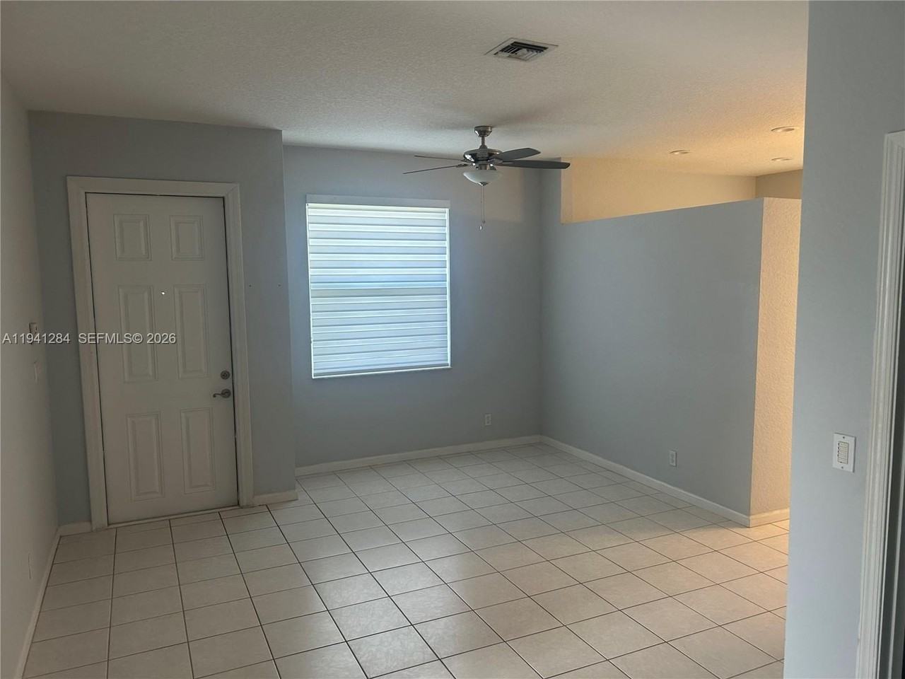 11707 Nw 47th Dr - Photo 5 of 12