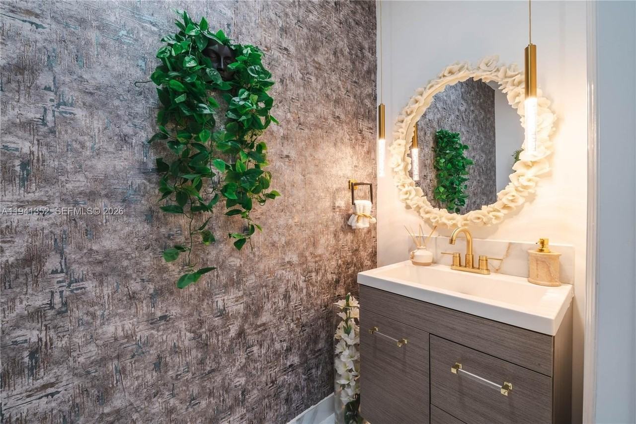 22719 Sw 131st Ave - Photo 6 of 18