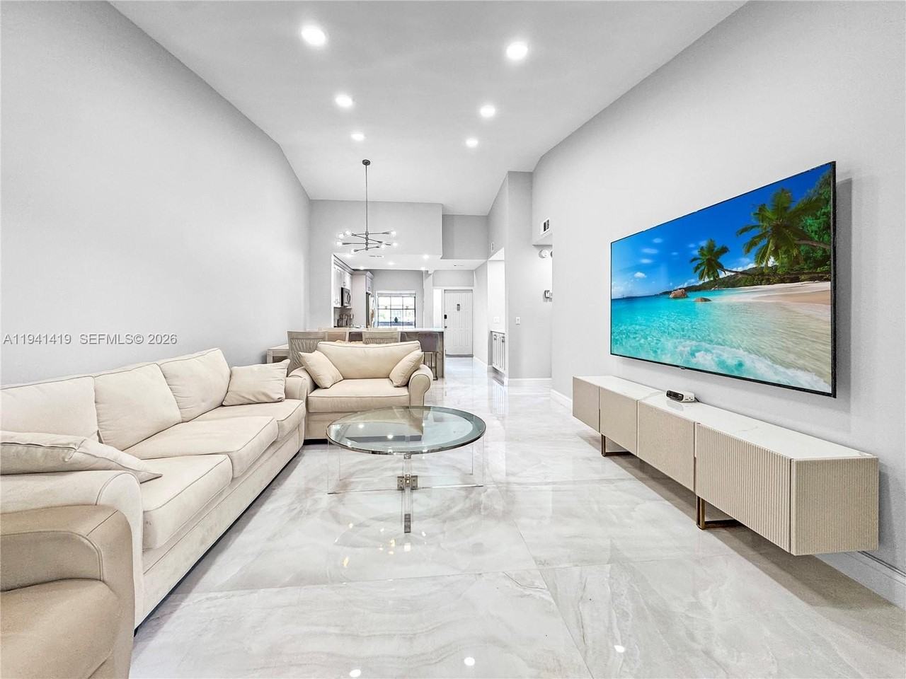 1977 Sw 15th St #116 - Photo 6 of 37