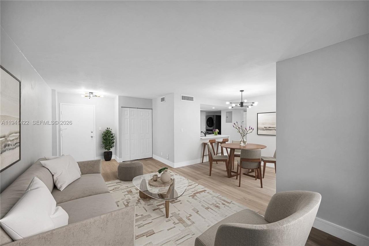 1600 Se 15th St #313 - Photo 5 of 19