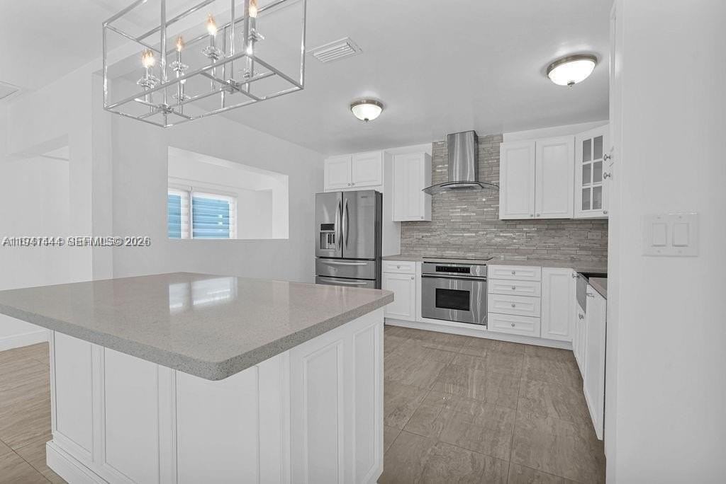 937 N Northlake Dr - Photo 4 of 33