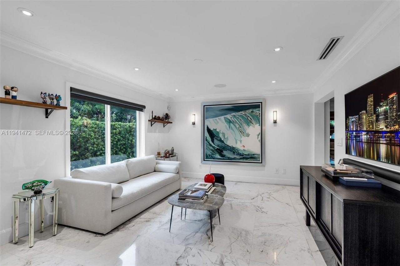 1030 Manati Ave - Photo 5 of 28