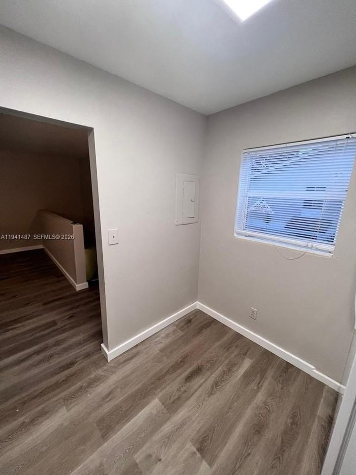 403 Gardens Dr #201 - Photo 3 of 20