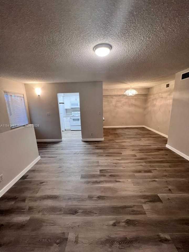 403 Gardens Dr #201 - Photo 5 of 20