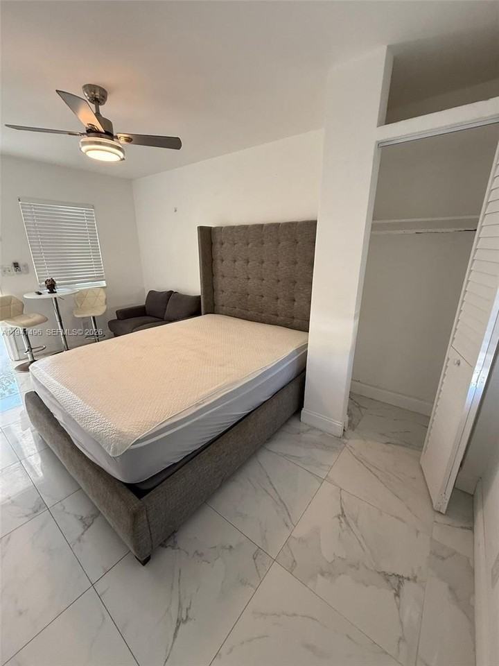 625 S 20th Ave #3 - Photo 6 of 8