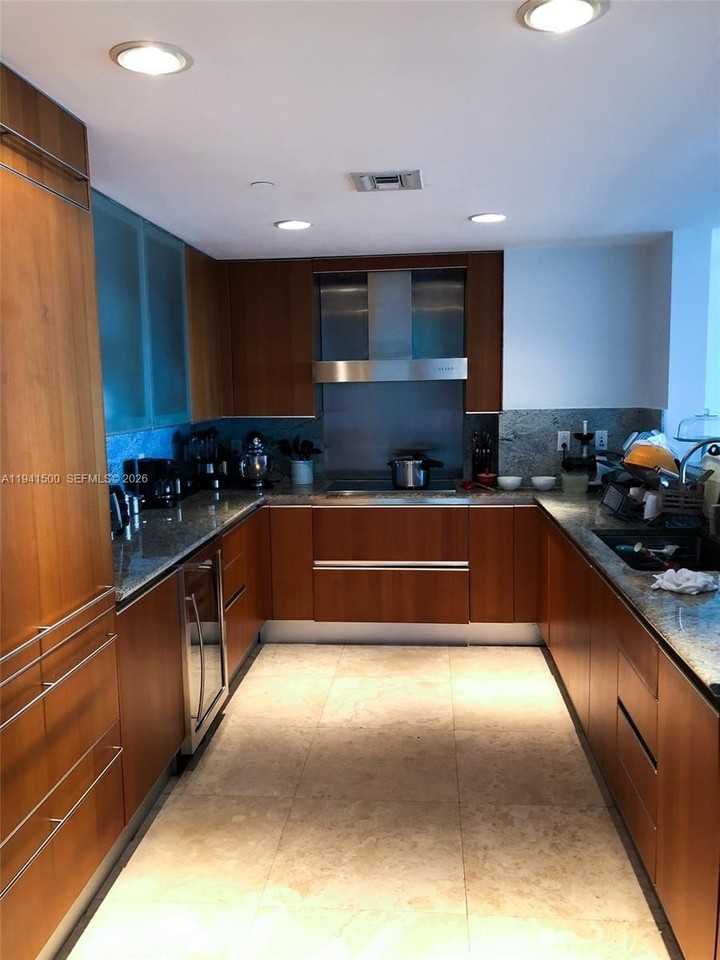 2627 S Bayshore Dr #701 - Photo 6 of 8