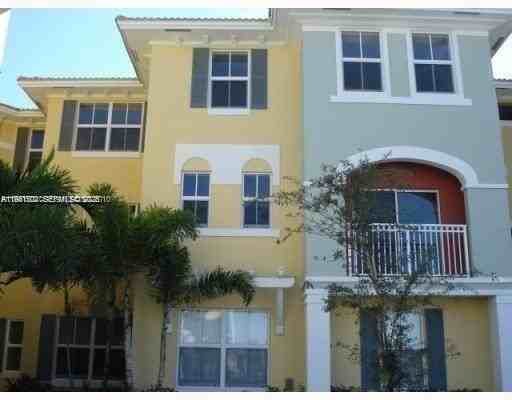 11102 Nw 83rd St #207