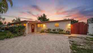 801 N 70th Ave - Photo 1 of 1