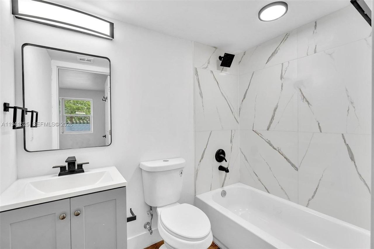 801 Sw 15th Ave #33 - Photo 6 of 14