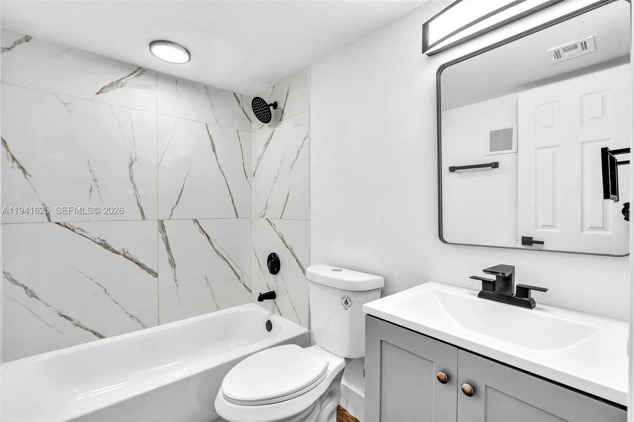 801 Sw 15th Ave #33 - Photo 7 of 14