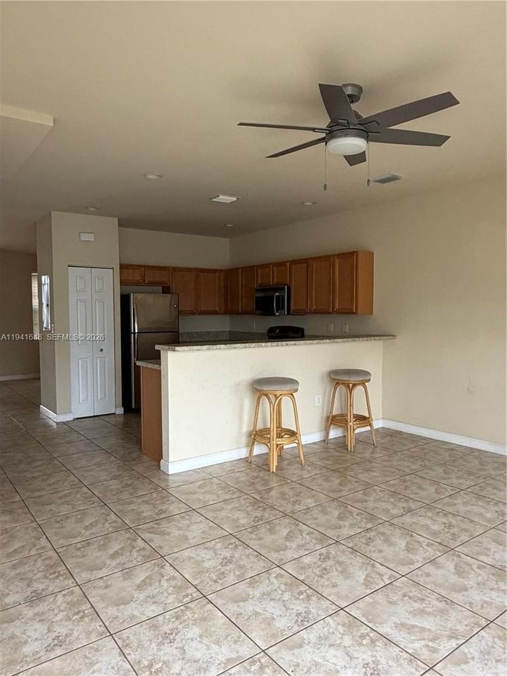 3511 W 89th Pl #3511 - Photo 2 of 5