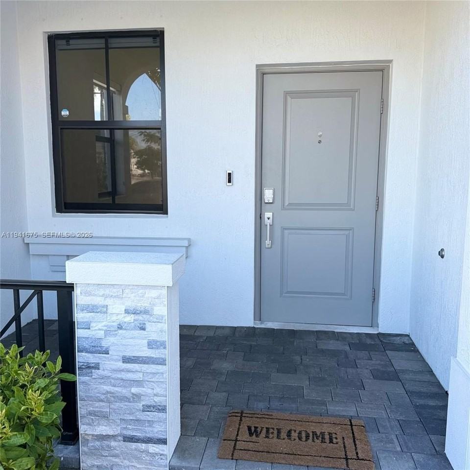 13370 Sw 287th Ter - Photo 4 of 42