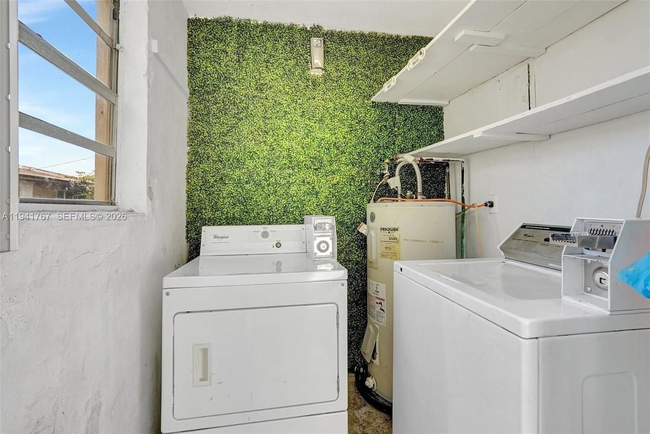 1723 Liberty St #4 - Photo 4 of 13