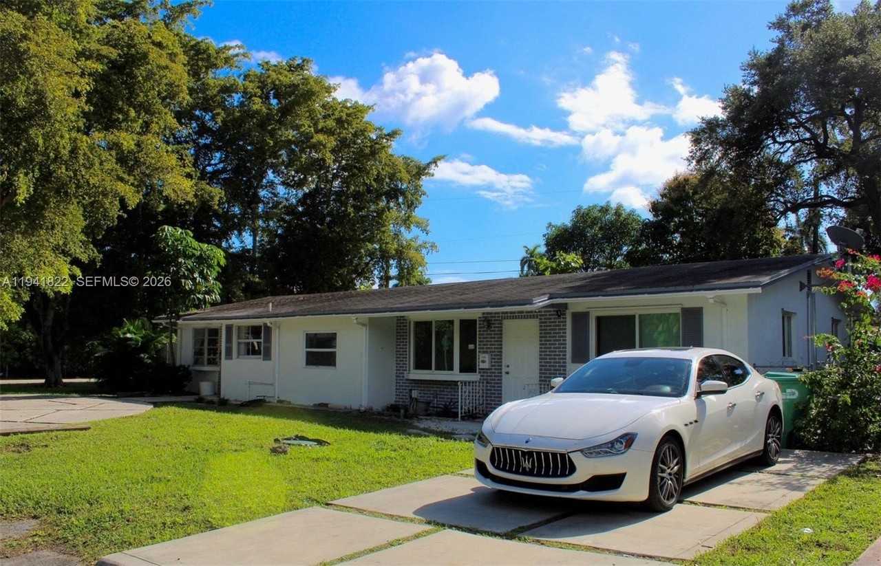 1396 Ne 117th St #1396 - Photo 2 of 6