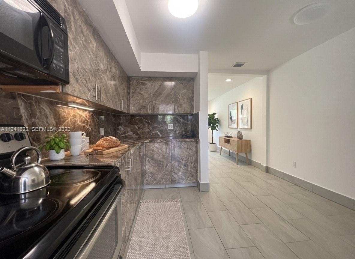 1396 Ne 117th St #1396 - Photo 4 of 6