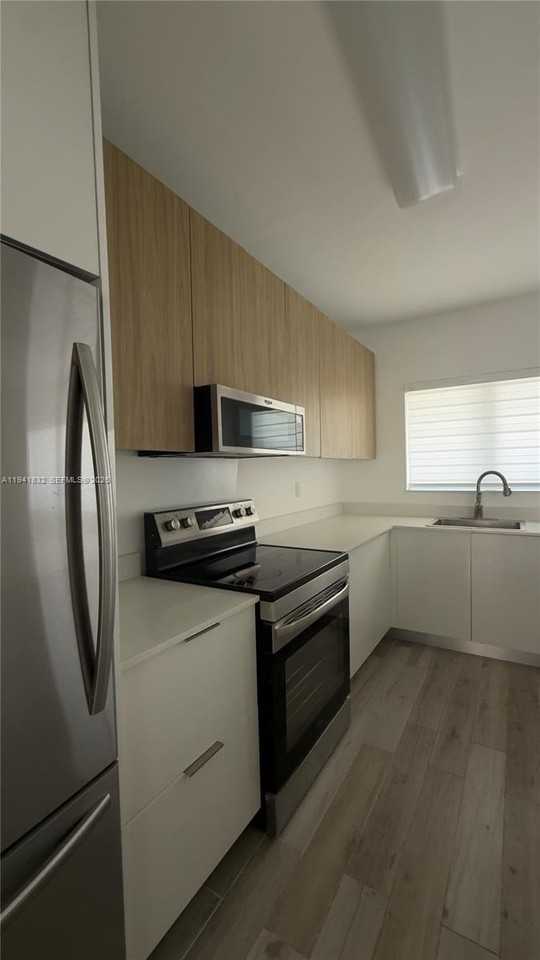 2000 Sw 13th St #0 - Photo 6 of 22