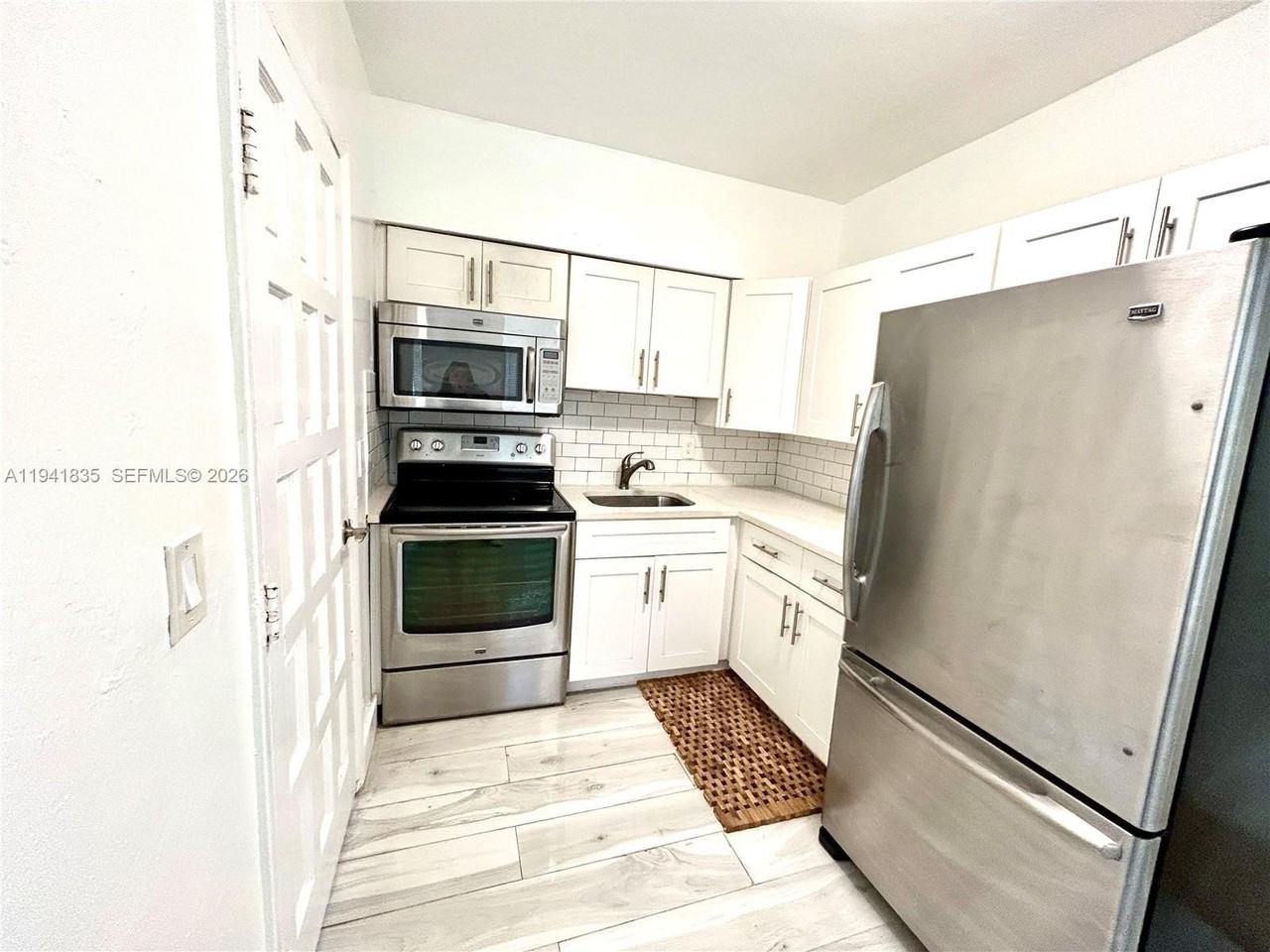 6701 Ne Miami Pl #1 - Photo 3 of 8