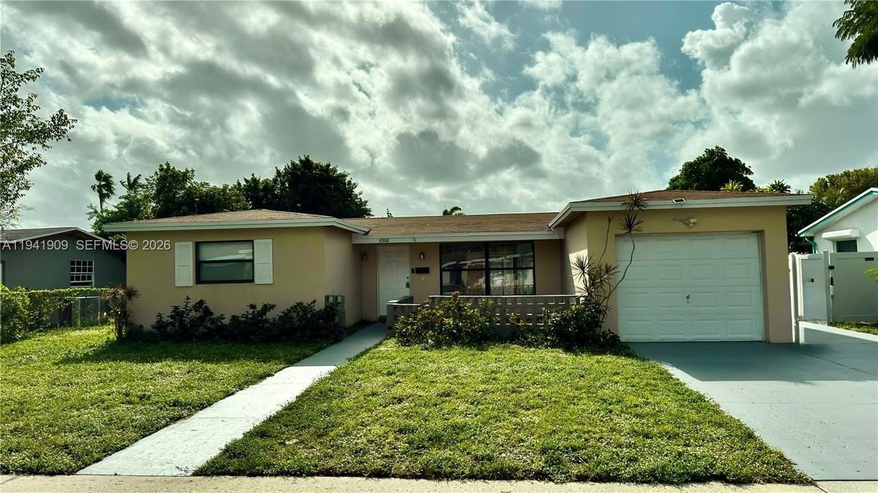 6586 Nw 4th St #6586 - Photo 2 of 30