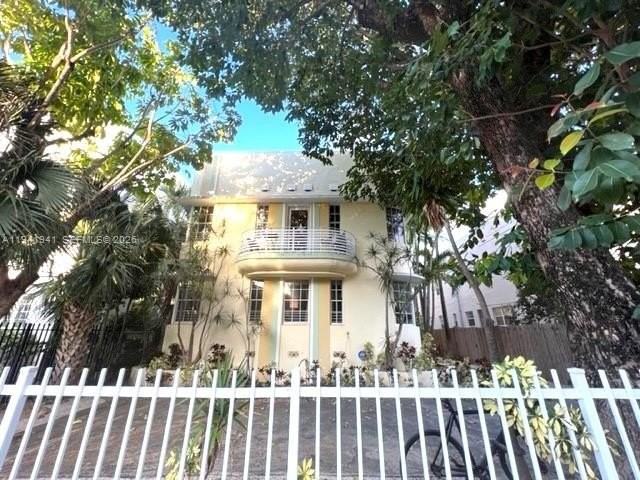 1337 Pennsylvania Ave #6 - Photo 6 of 7