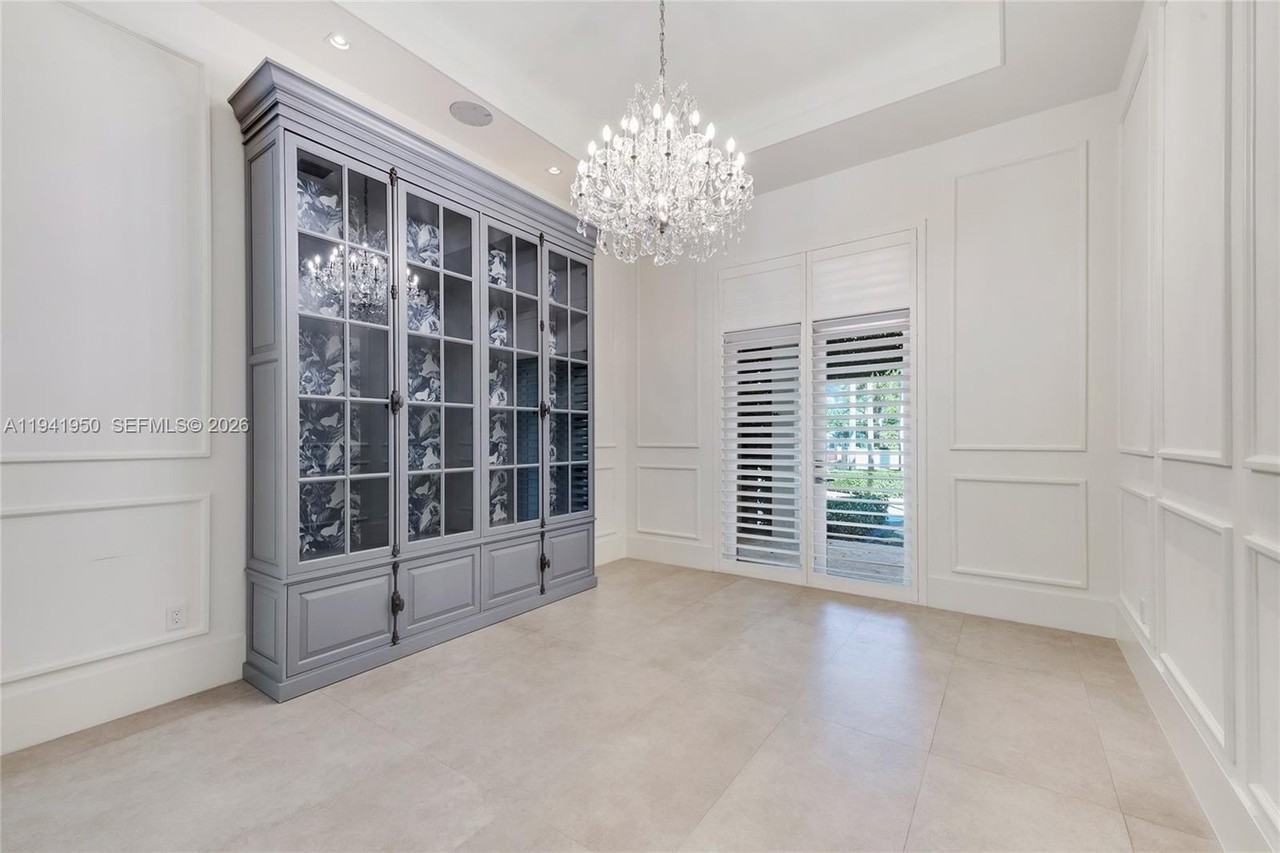 6880 Sw 82nd Ave - Photo 5 of 29