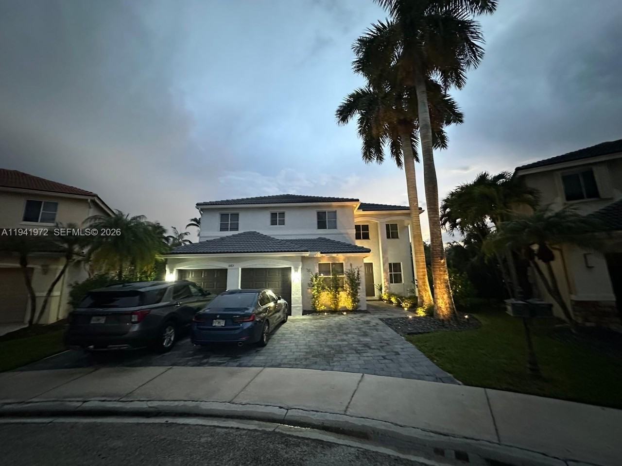 1063 Sunflower Cir - Photo 3 of 39