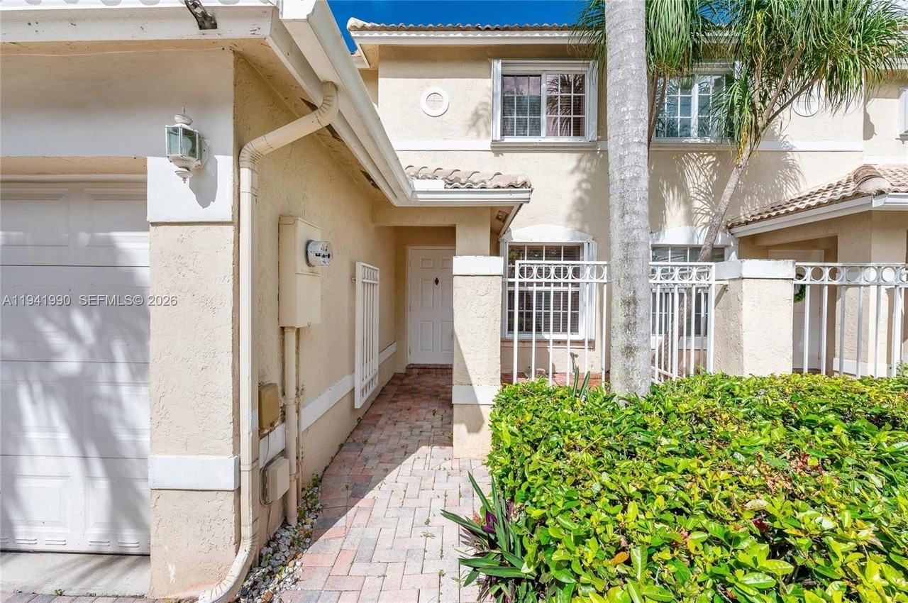 2296 Nw 171st Ter #2296 - Photo 2 of 30