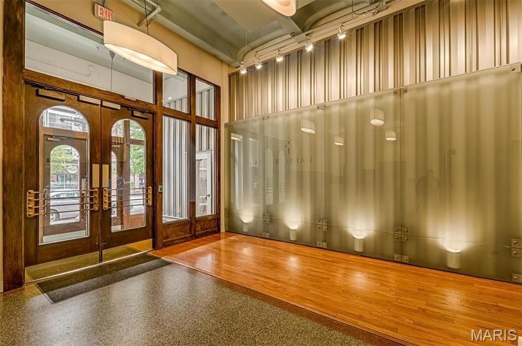 1136 Washington Ave #407 - Photo 4 of 27