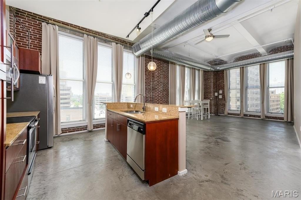 1136 Washington Ave #407 - Photo 7 of 27