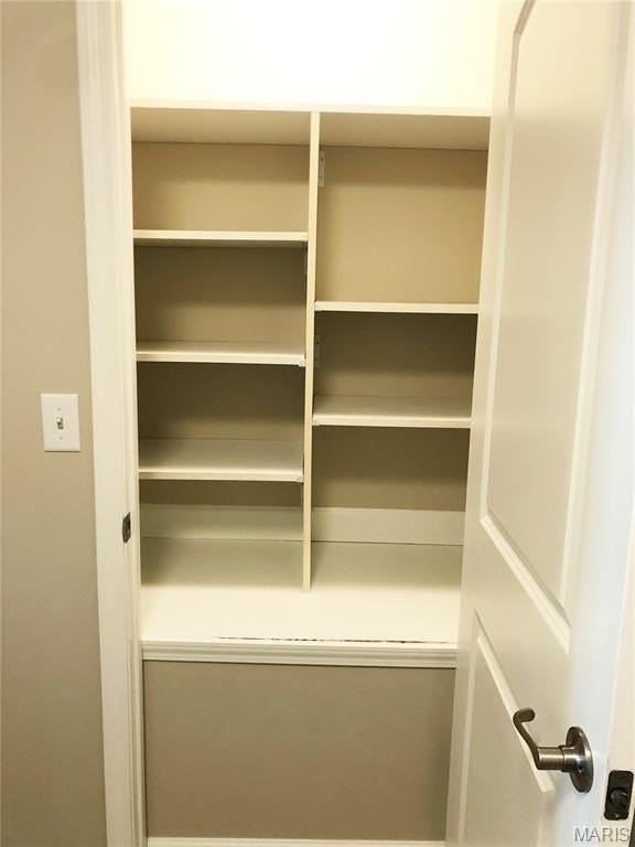 421 Trotter Dr - Photo 7 of 17