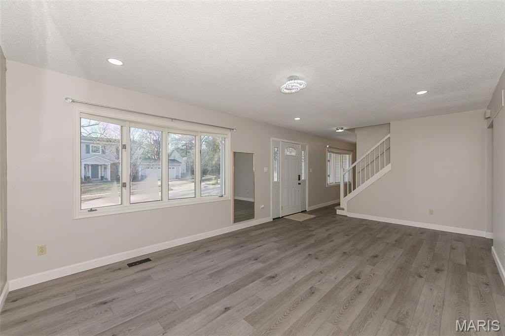 2285 Hill House Rd - Photo 6 of 43