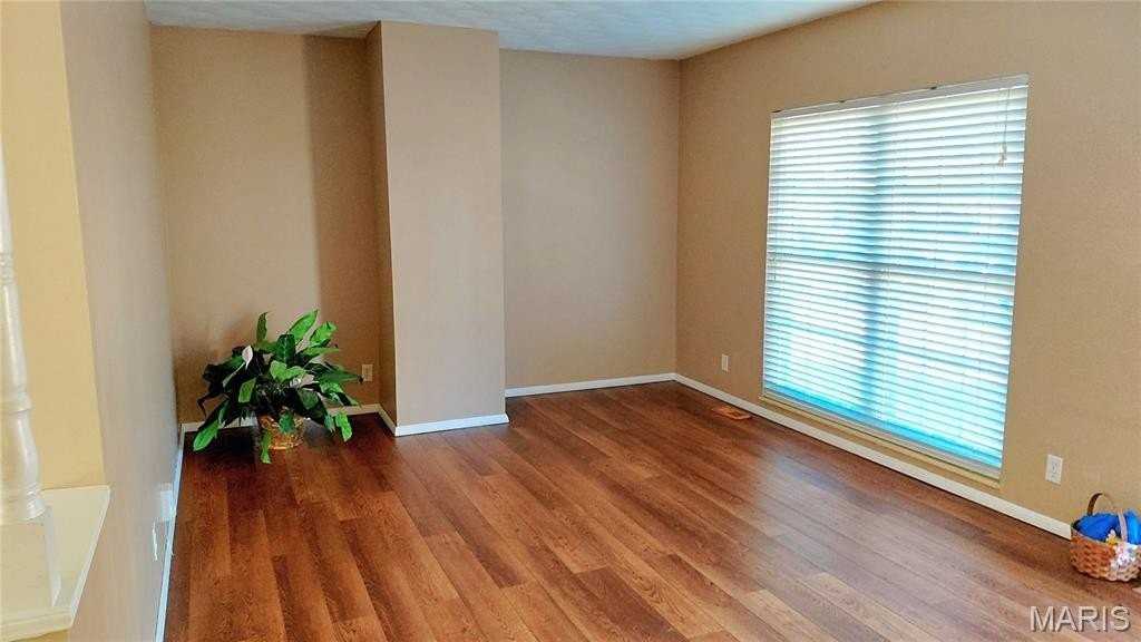 1920 Americana Way - Photo 3 of 25